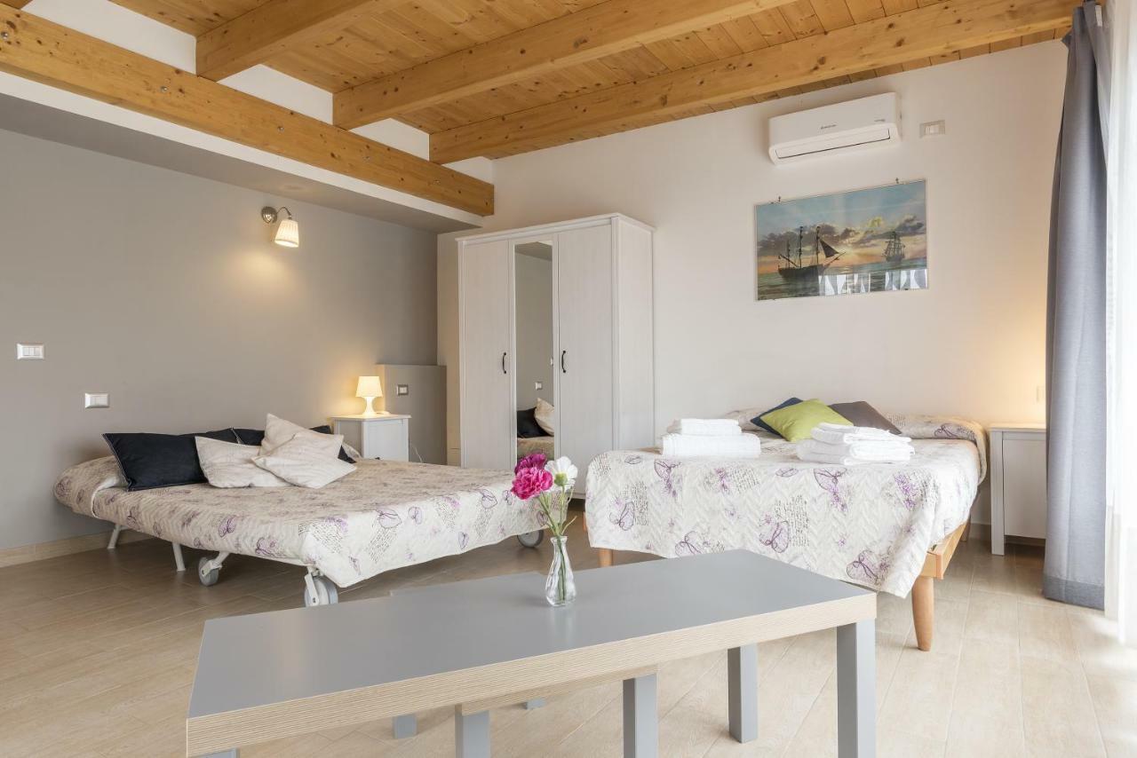 Апартаменты Peperino Attic Flat Чампино Экстерьер фото