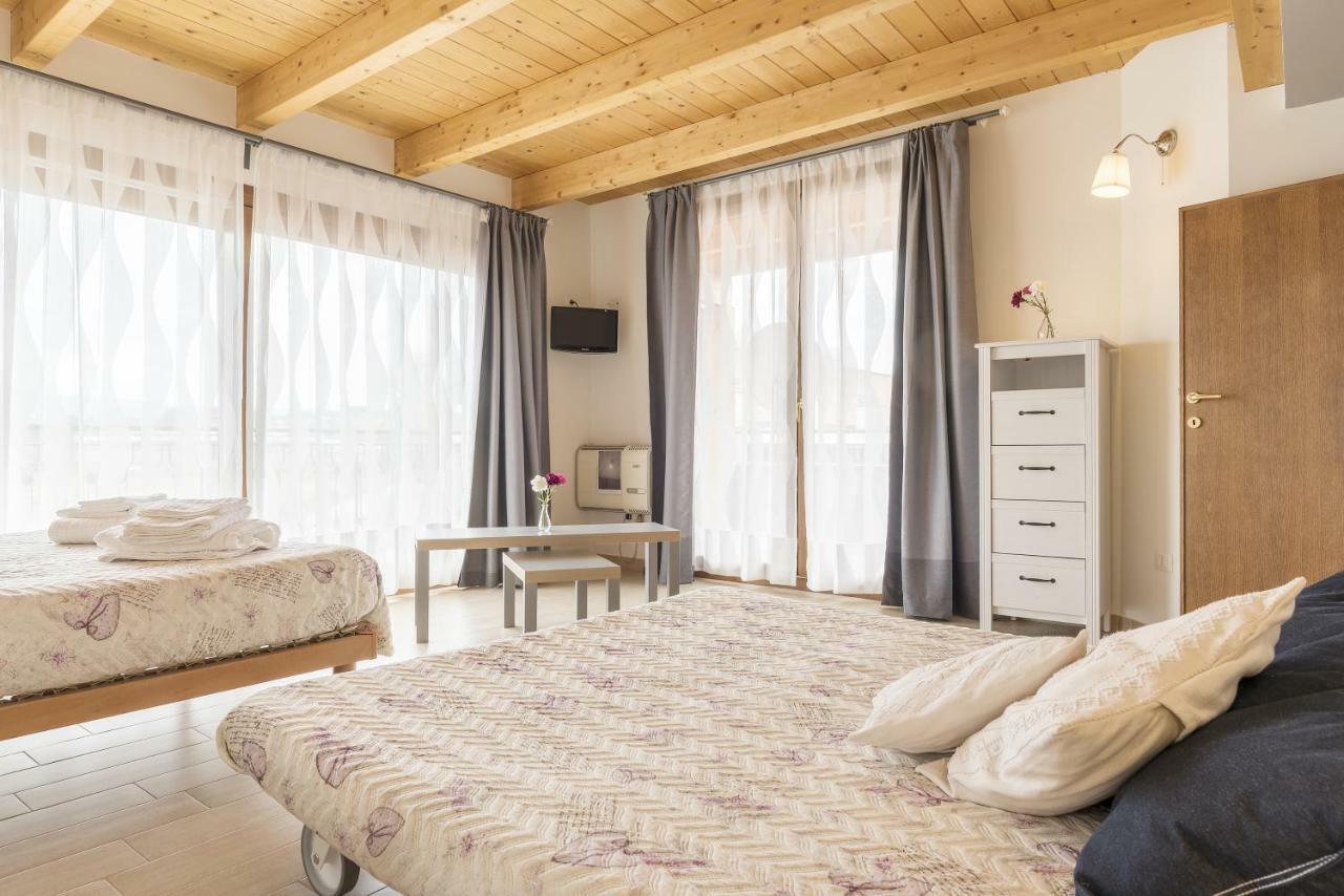 Апартаменты Peperino Attic Flat Чампино Экстерьер фото